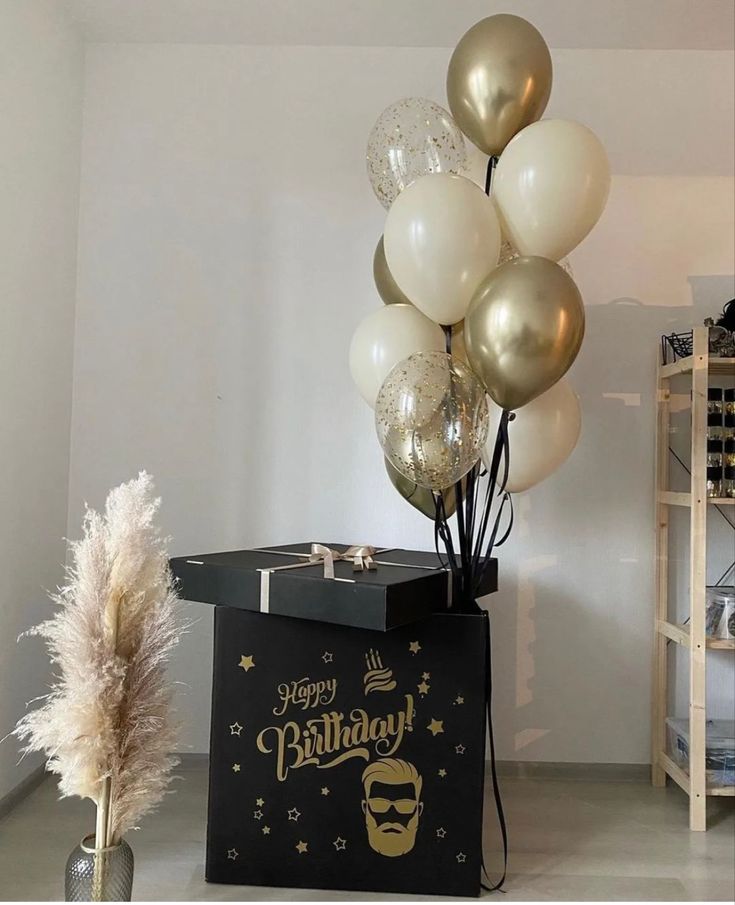Stylish Giant Surprise Box with helium balloons 3