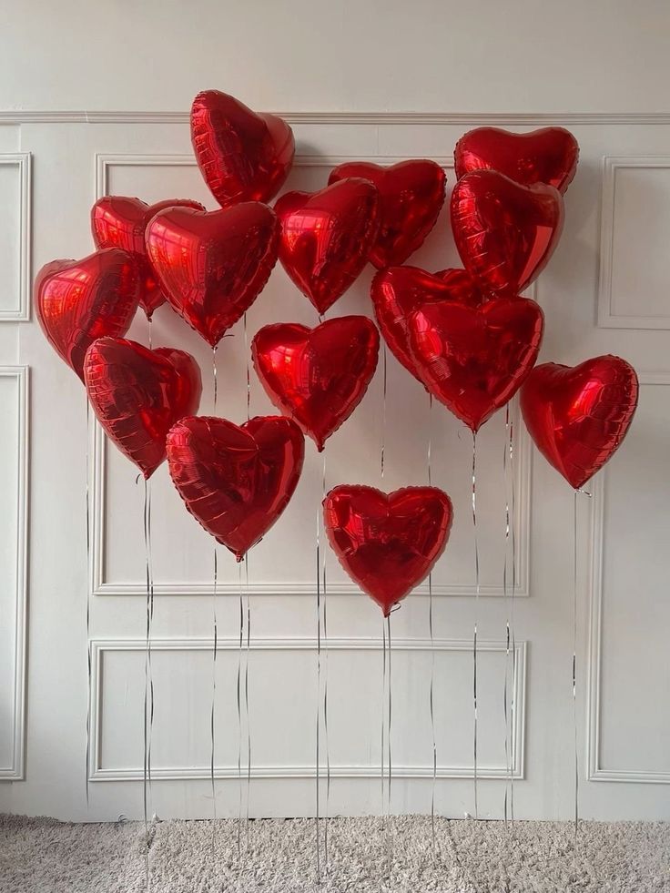 Helium balloons St. Valentine red hearts # 12