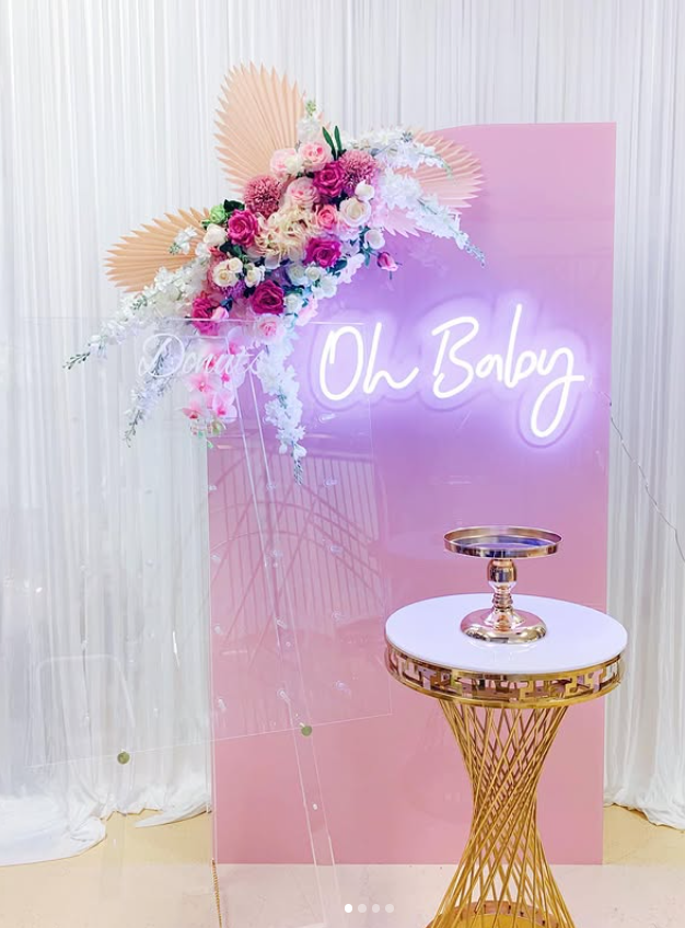 Gold Twist Pedestal Stand – Small | Rental