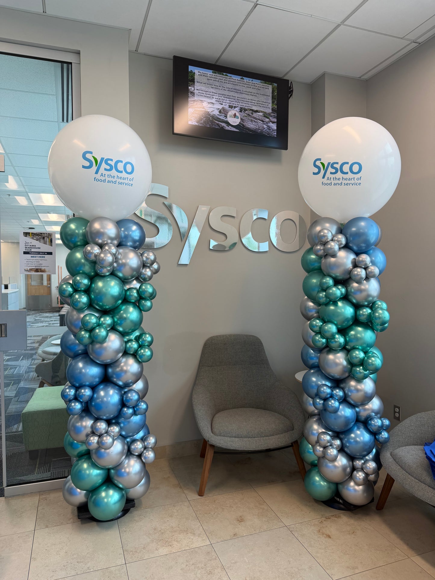 Balloon Column/Pillar organic With Round top and personalized text chrome/shiny balloons