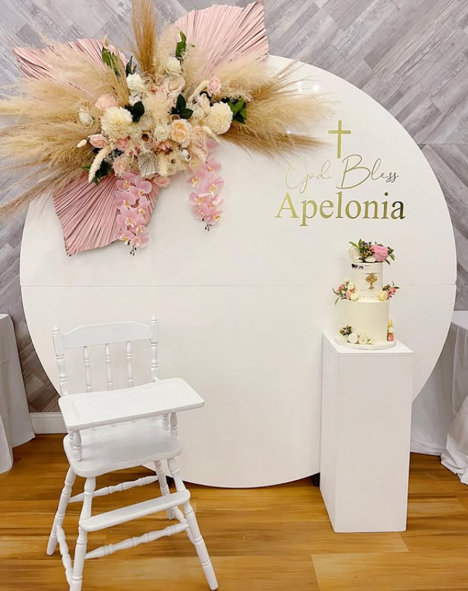 Wooden Rectangular Pedestal – Medium | Rental
