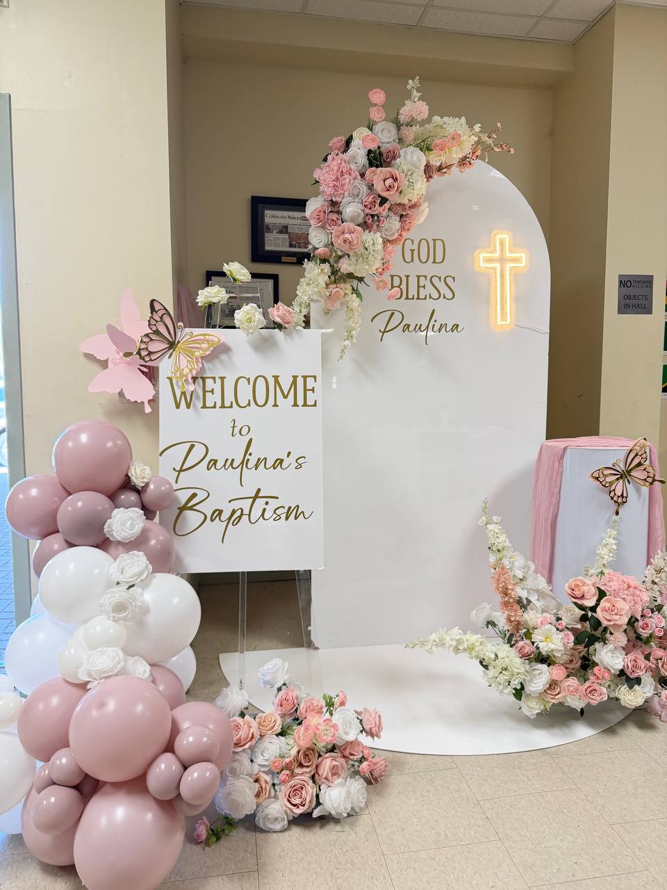 Modern Acrylic Arch Backdrop Panel (Rental)