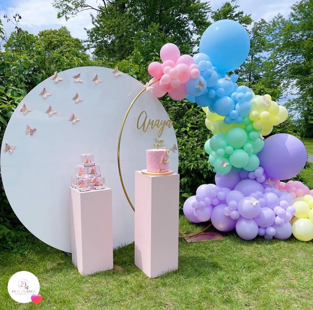 Large Round Acrylic Backdrop (Rental)